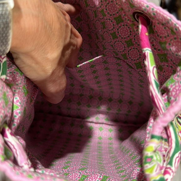 Vera Bradley sling pack back - Picture 3 of 3